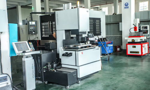 耐磨管道制作:管道法蘭加工